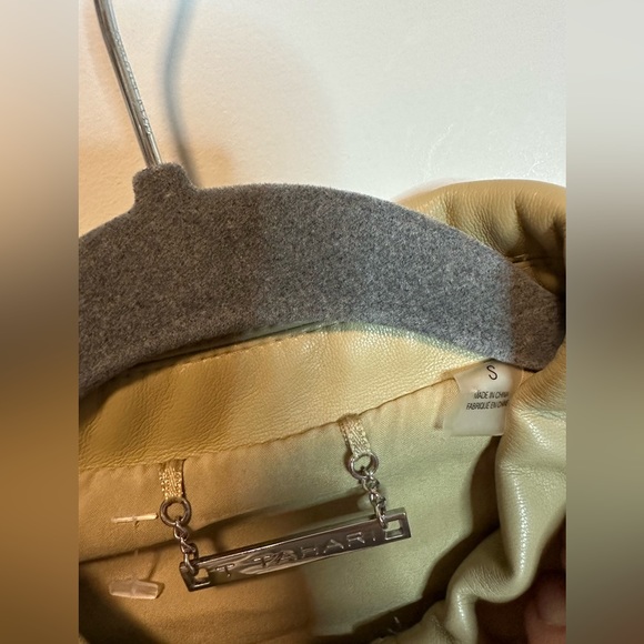 TAHARI FAUX LEATHER MOTO JACKET - Picture 2 of 7